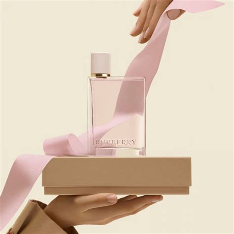 mascherina tessuto burberry|burberry her fragrance.